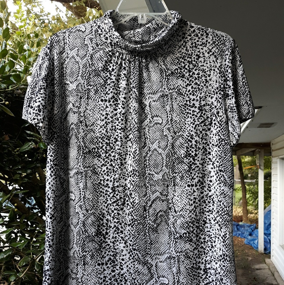 SNAKESKIN-LOOK SHORT SLEEVE BLOUSE, XL